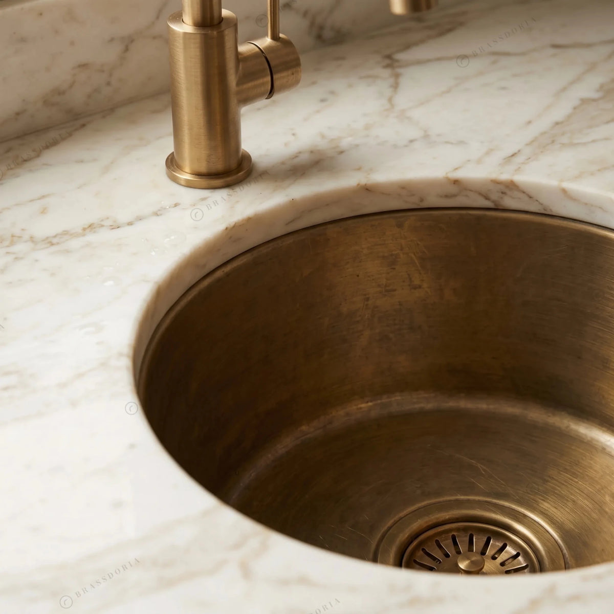 Aged Brass Bar Sink – Round Undermount Deep Kitchen Basin with Strainer - BRASSDORIA