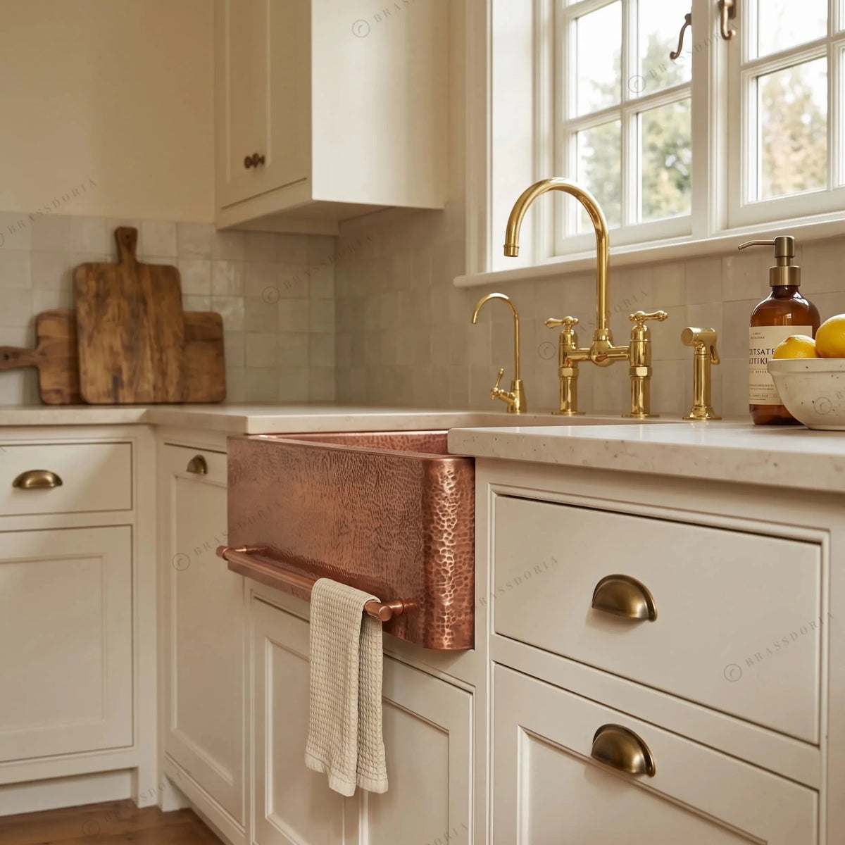 Copper Sink Hammered Front Apron With Towel Bar – Bryn - BRASSDORIA
