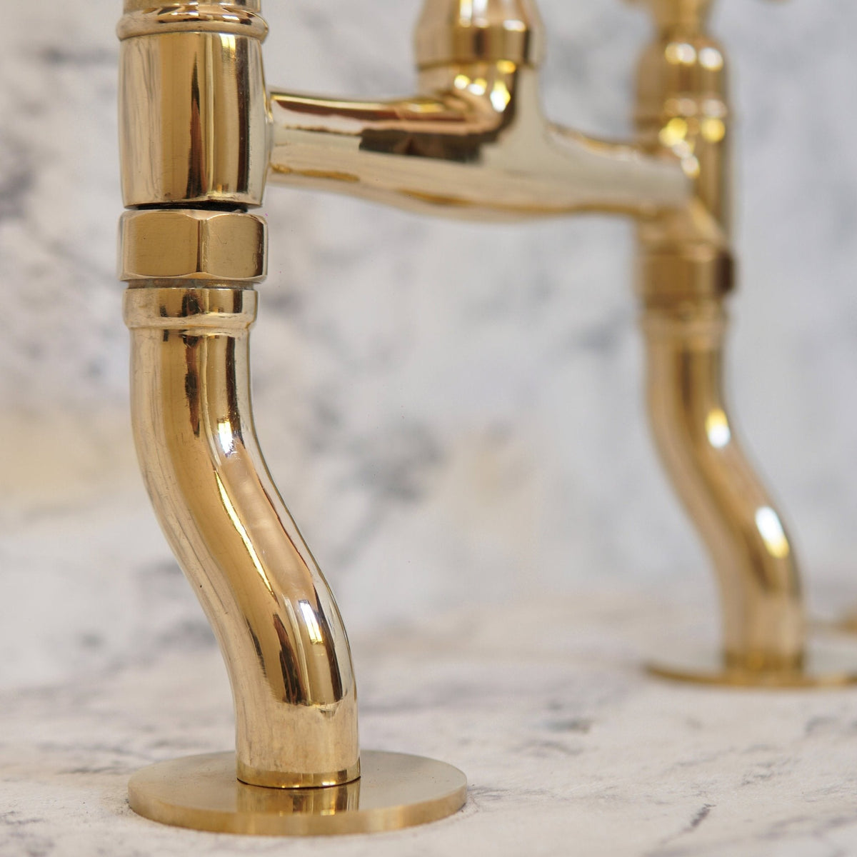 Curved Legs Brass Bridge Faucet, Kitchen Tap - BRASSDORIA