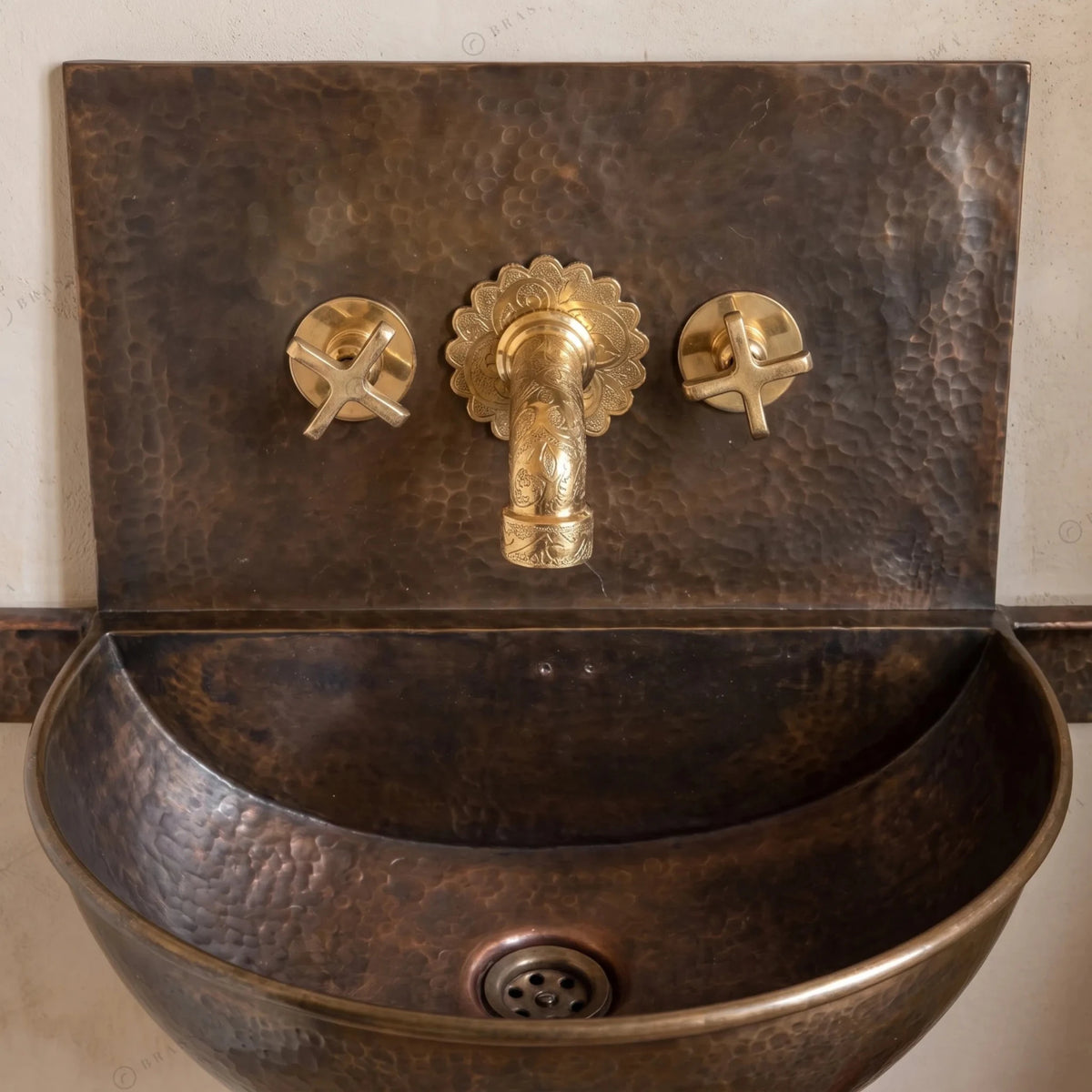 Handmade Aged Copper Wall-Mounted Basin Sink with Brass Rim – Vintage Wall Hung Sink - BRASSDORIA
