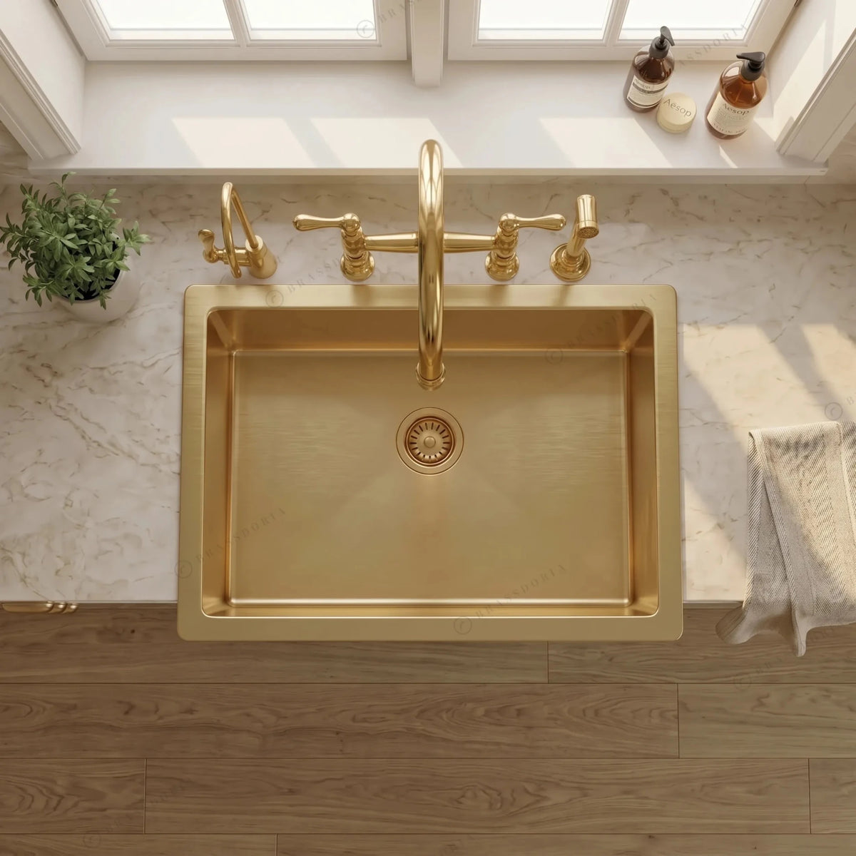 Handmade Unlacquered Brass Farmhouse Sink – Hammered Apron Front Single Bowl Basin - BRASSDORIA