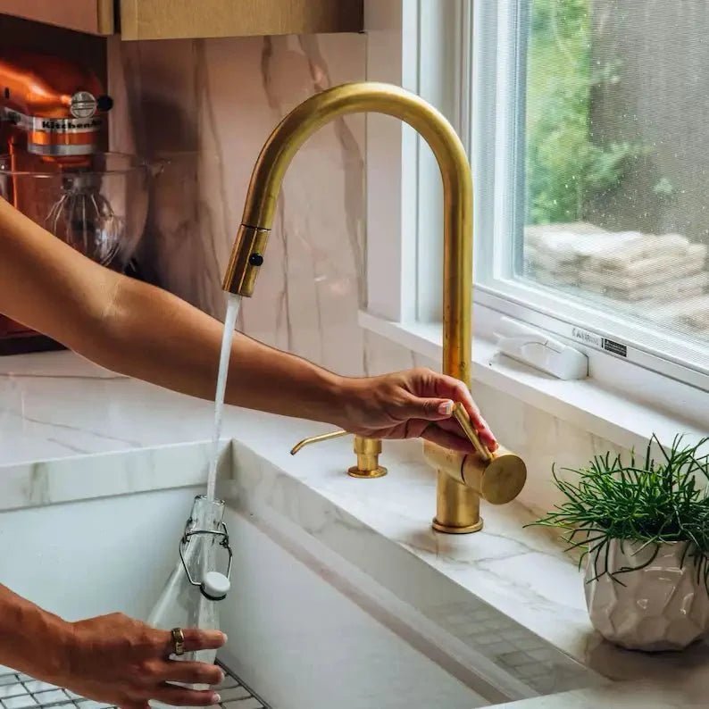 Solid Brass Pull Down Kitchen Faucet, Single Hole Kitchen Faucet - BRASSDORIA