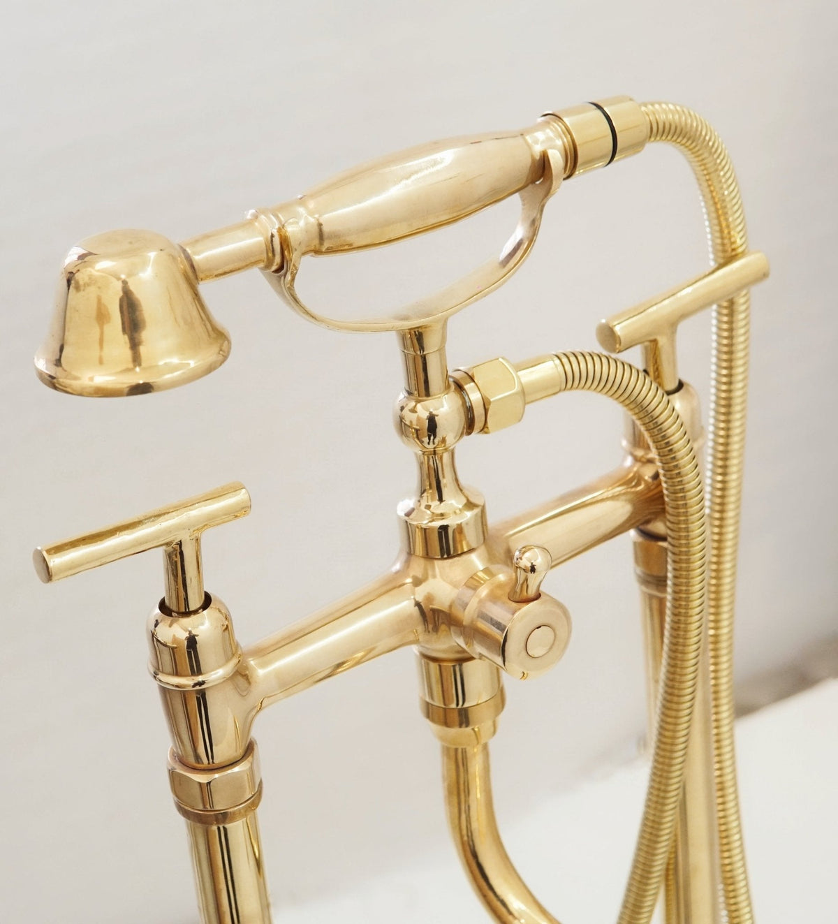 The Classic English Style Telephone Tub Filler, Brass Freestanding Filler - BRASSDORIA