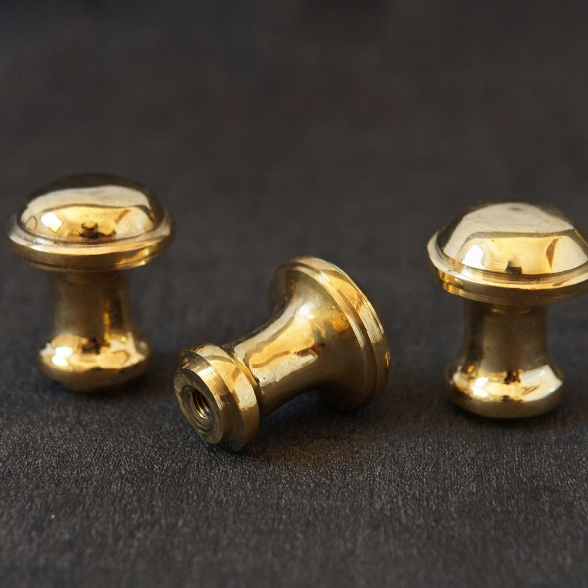 Unlacquered Brass Knobs, Antique Brass Round Knob, Vintage Cabinet Knobs - BRASSDORIA