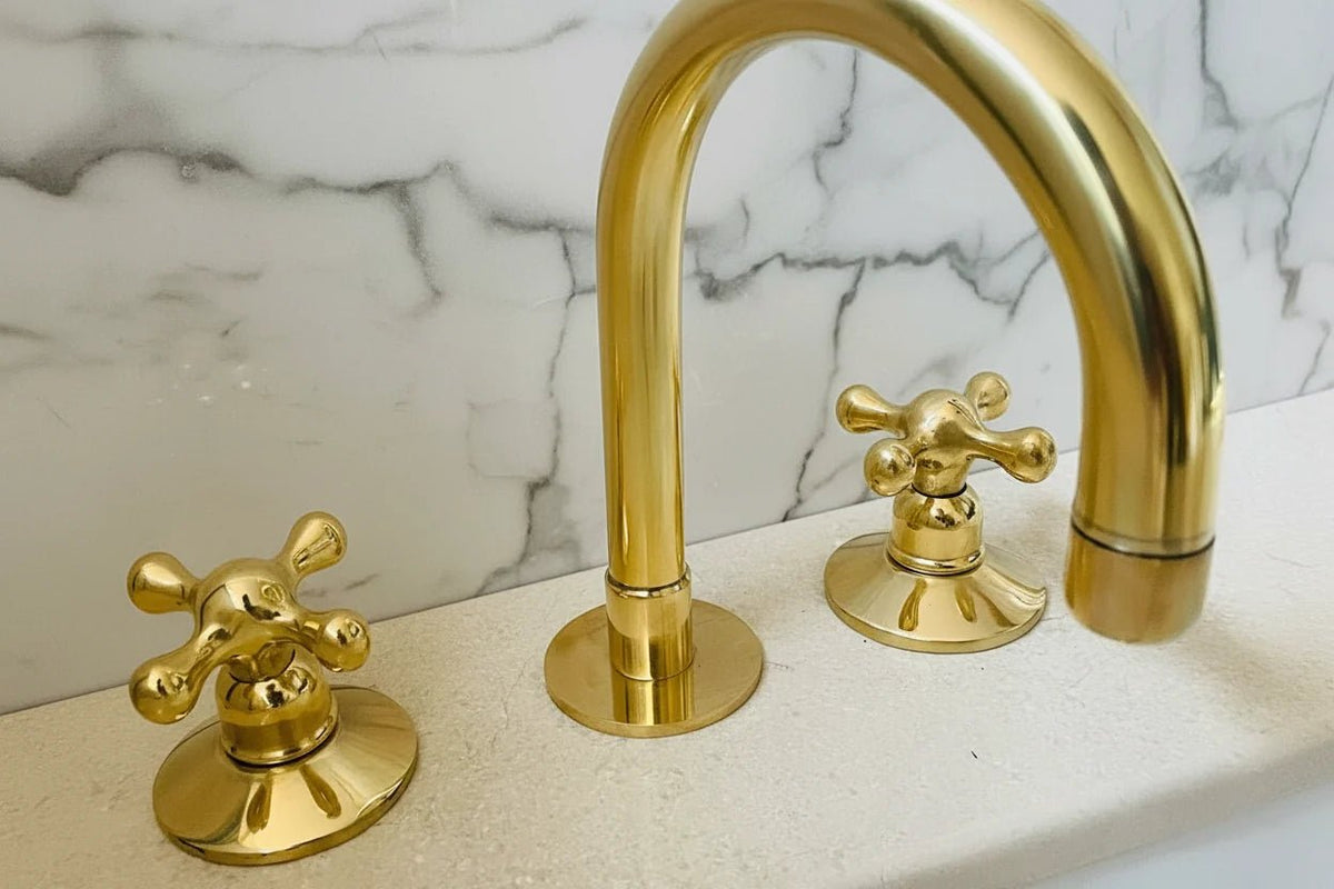 Widespread 3 Holes Solid Unlacquered Brass Faucet, Vanity Sink Bathroom Tap - BRASSDORIA